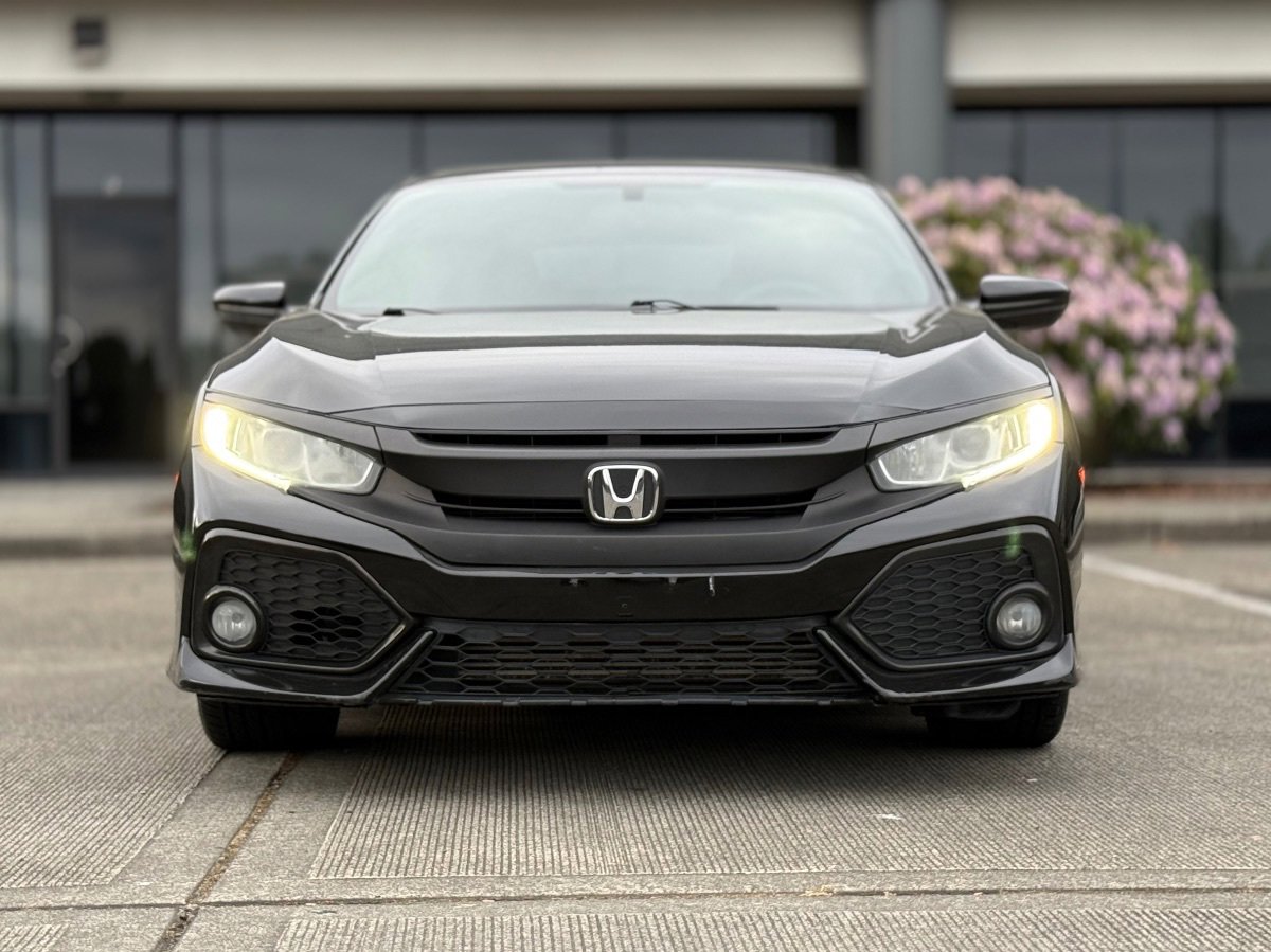 Used 2018 Honda Civic Sport image 9