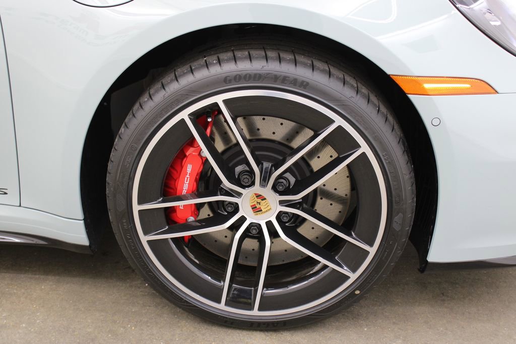 New 2026 Porsche 911 Carrera 4S image 15