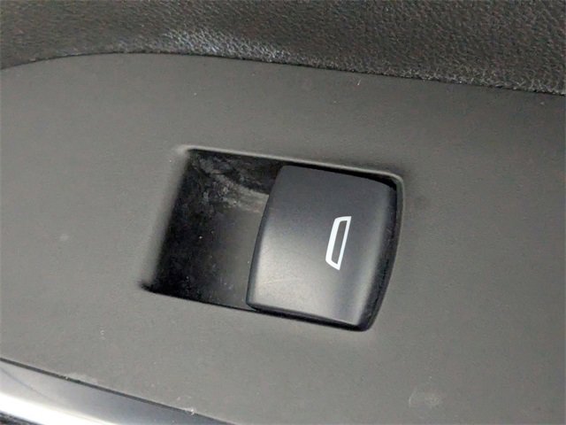 Certified 2025 GMC Sierra 1500 SLT image 32