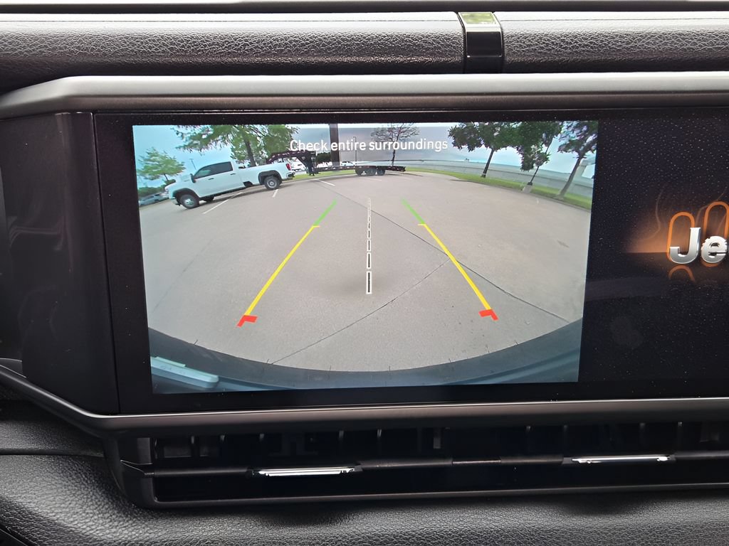 Used 2025 Jeep Wrangler Sport AWD/4WD image 16