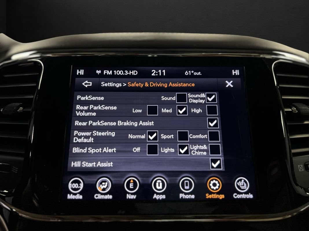 Used 2020 Jeep Grand Cherokee Overland AWD/4WD image 34