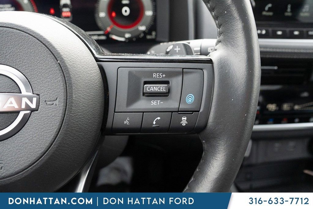 Used 2023 Nissan Rogue Platinum w/ Platinum Premium Package image 13