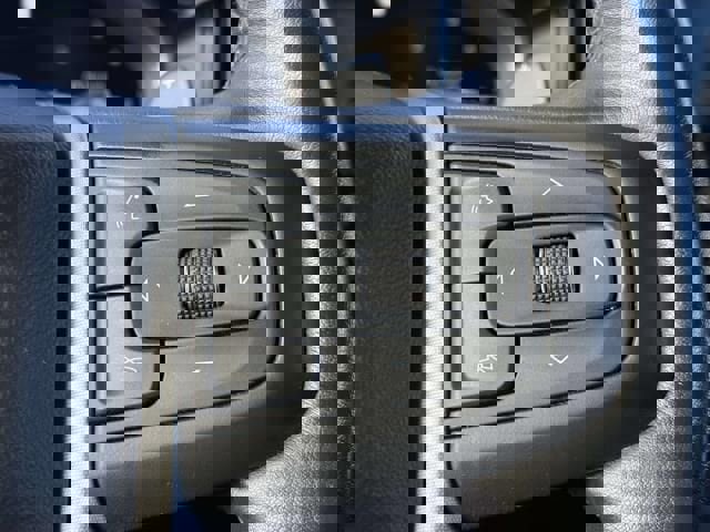 Used 2022 GMC Sierra 1500 SLT w/ SLT Convenience Package image 24