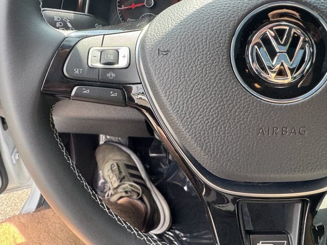Used 2019 Volkswagen Jetta R-Line FWD image 23