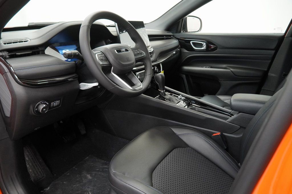 New 2026 Jeep Compass Latitude image 18