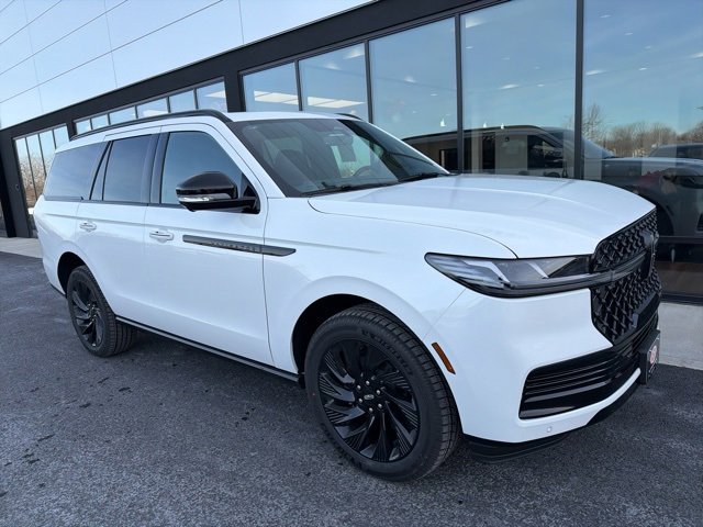 New 2025 Lincoln Navigator Reserve w/ Jet Appearance Package