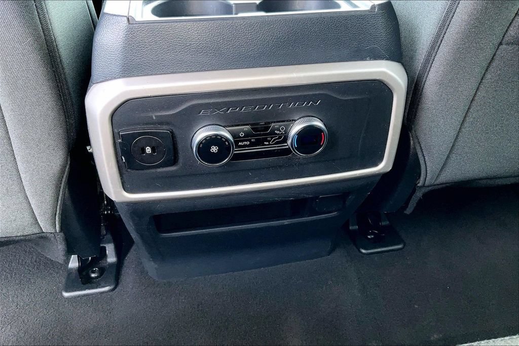Used 2024 Ford Expedition XLT RWD image 31