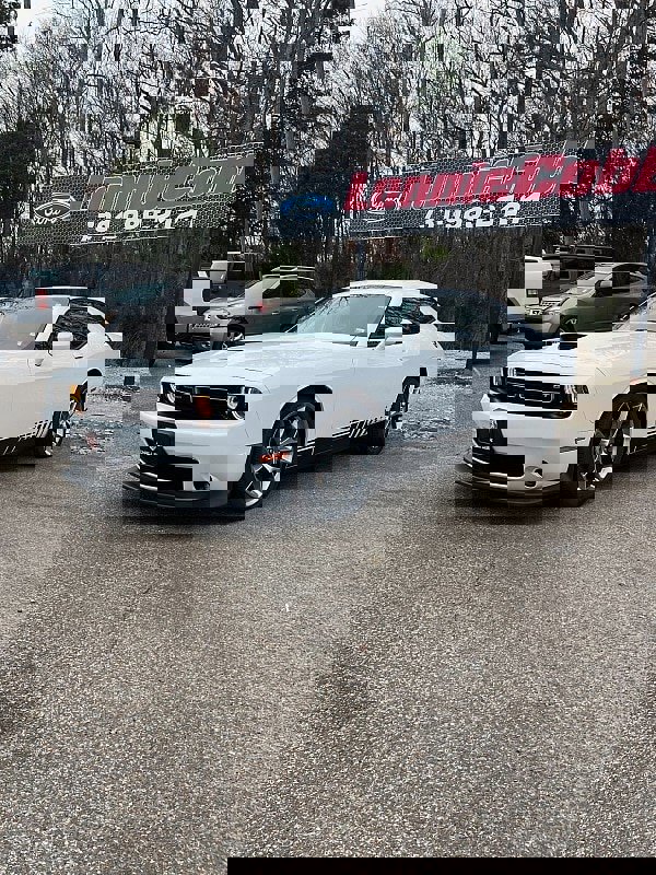 Used 2022 Dodge Challenger GT image 3