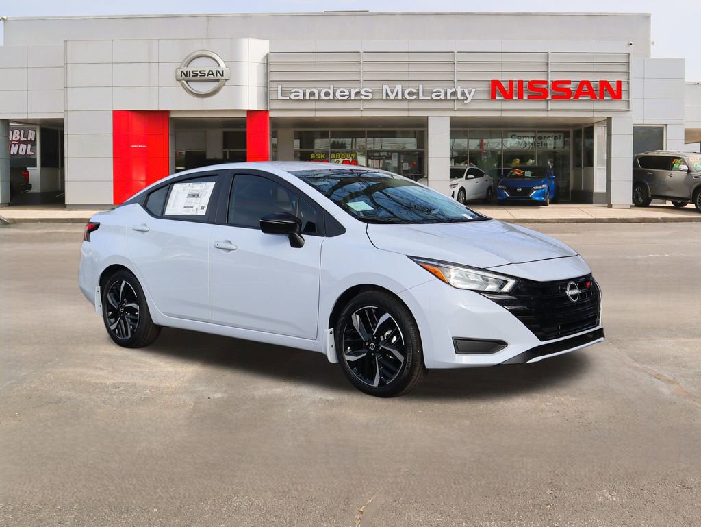 New 2025 Nissan Versa SR w/ Trunk Package