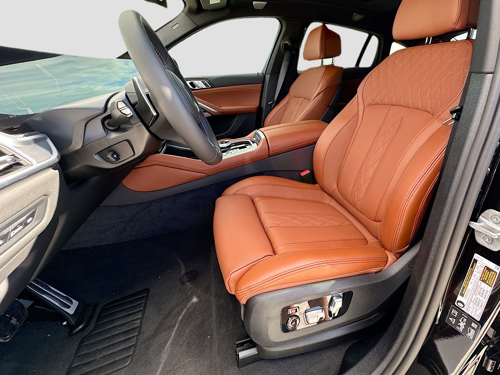 New 2026 BMW X6 M60i w/ Executive Package image 15