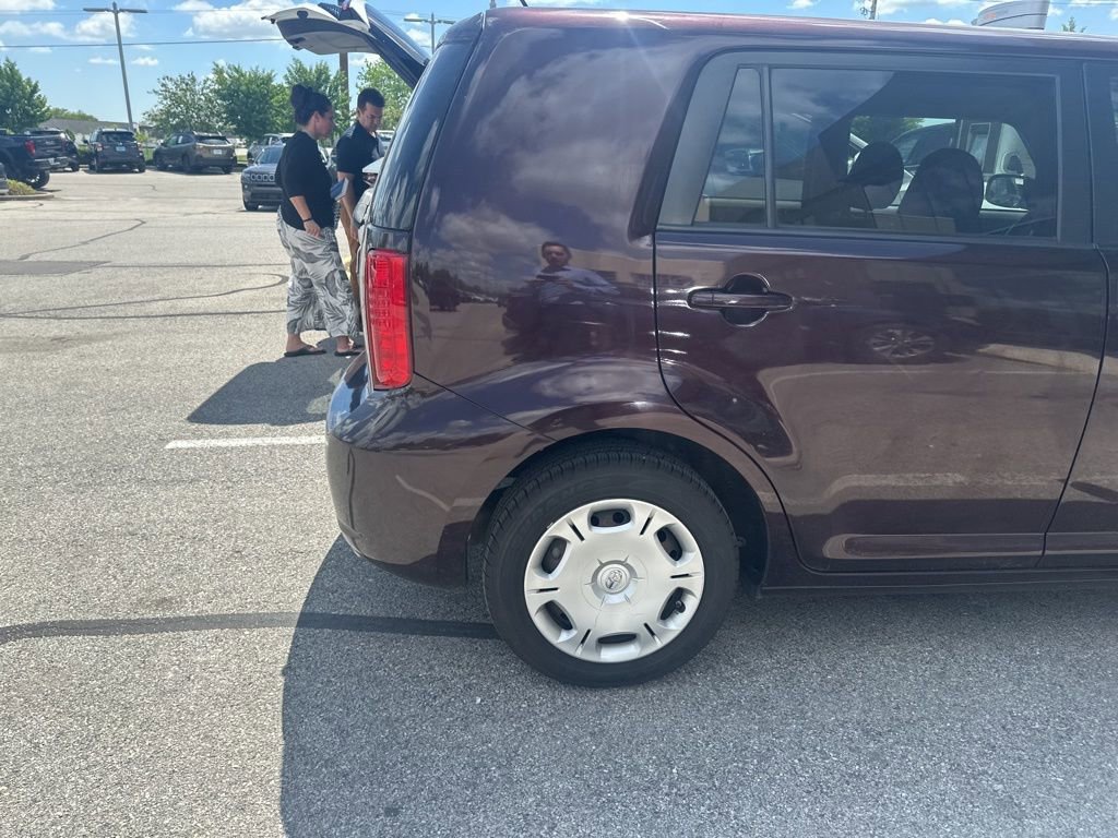 Used 2008 Scion xB FWD image 6