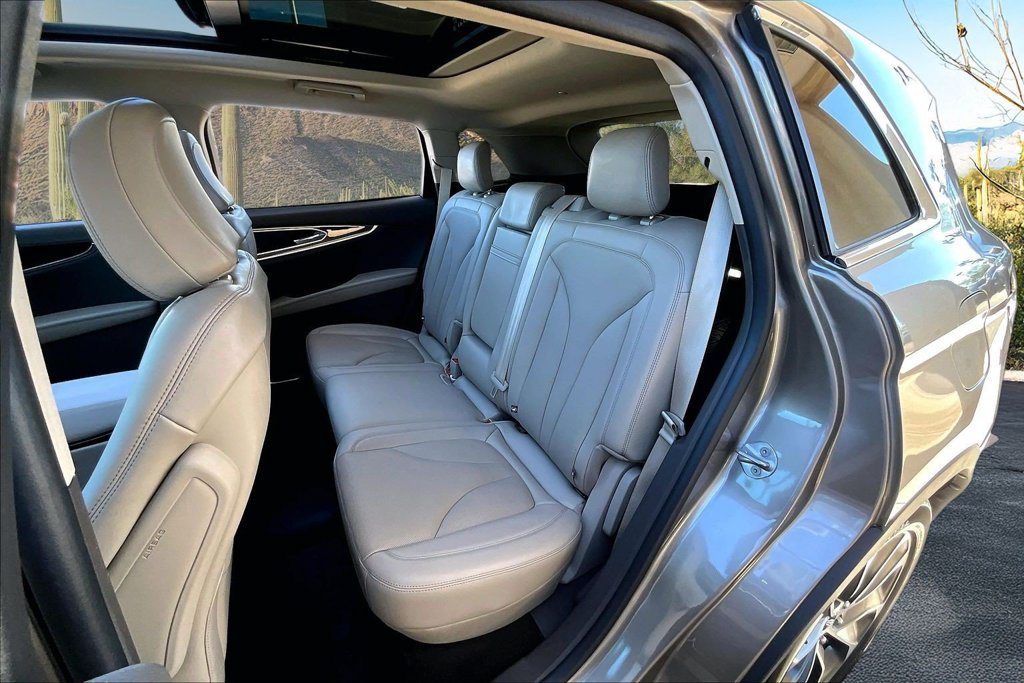 Used 2021 Lincoln Nautilus Reserve FWD image 26