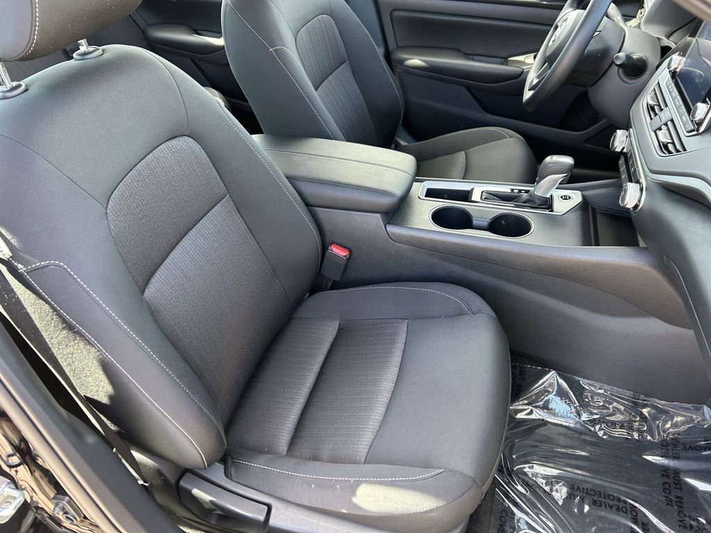 Used 2025 Nissan Altima 2.5 S image 10