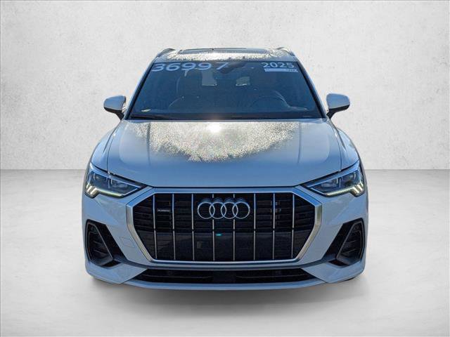 Certified 2025 Audi Q3 2.0T Premium Plus w/ Premium Plus Package video 2