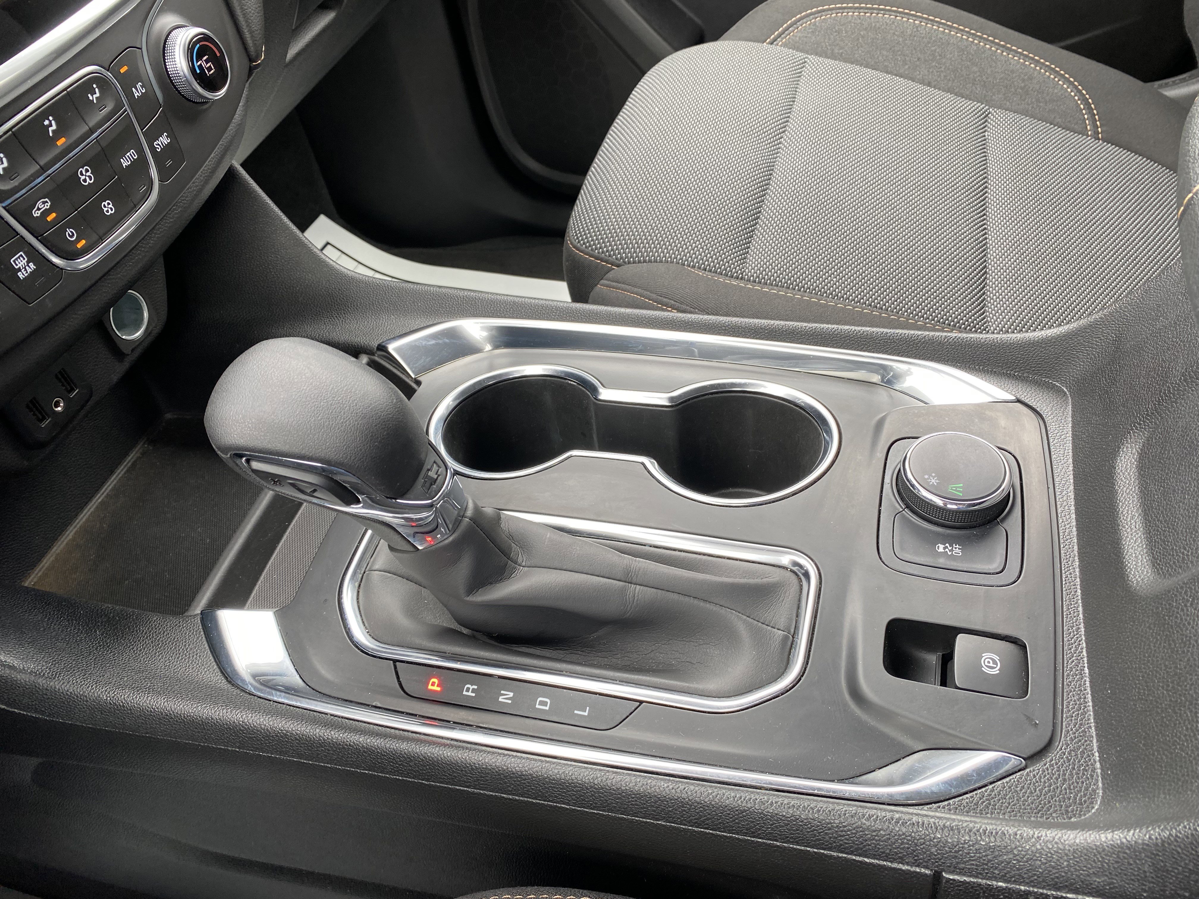 Used 2021 Chevrolet Traverse LT image 29