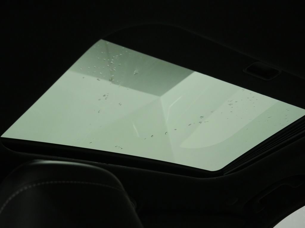 Used 2023 Jeep Grand Cherokee Altitude image 4