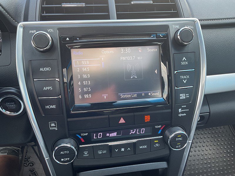 Used 2015 Toyota Camry XSE w/ Advanced Technology Package FWD image 13