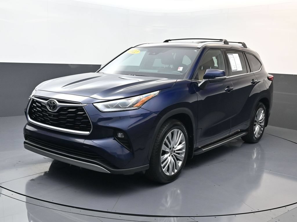 Used 2022 Toyota Highlander Platinum AWD/4WD image 1