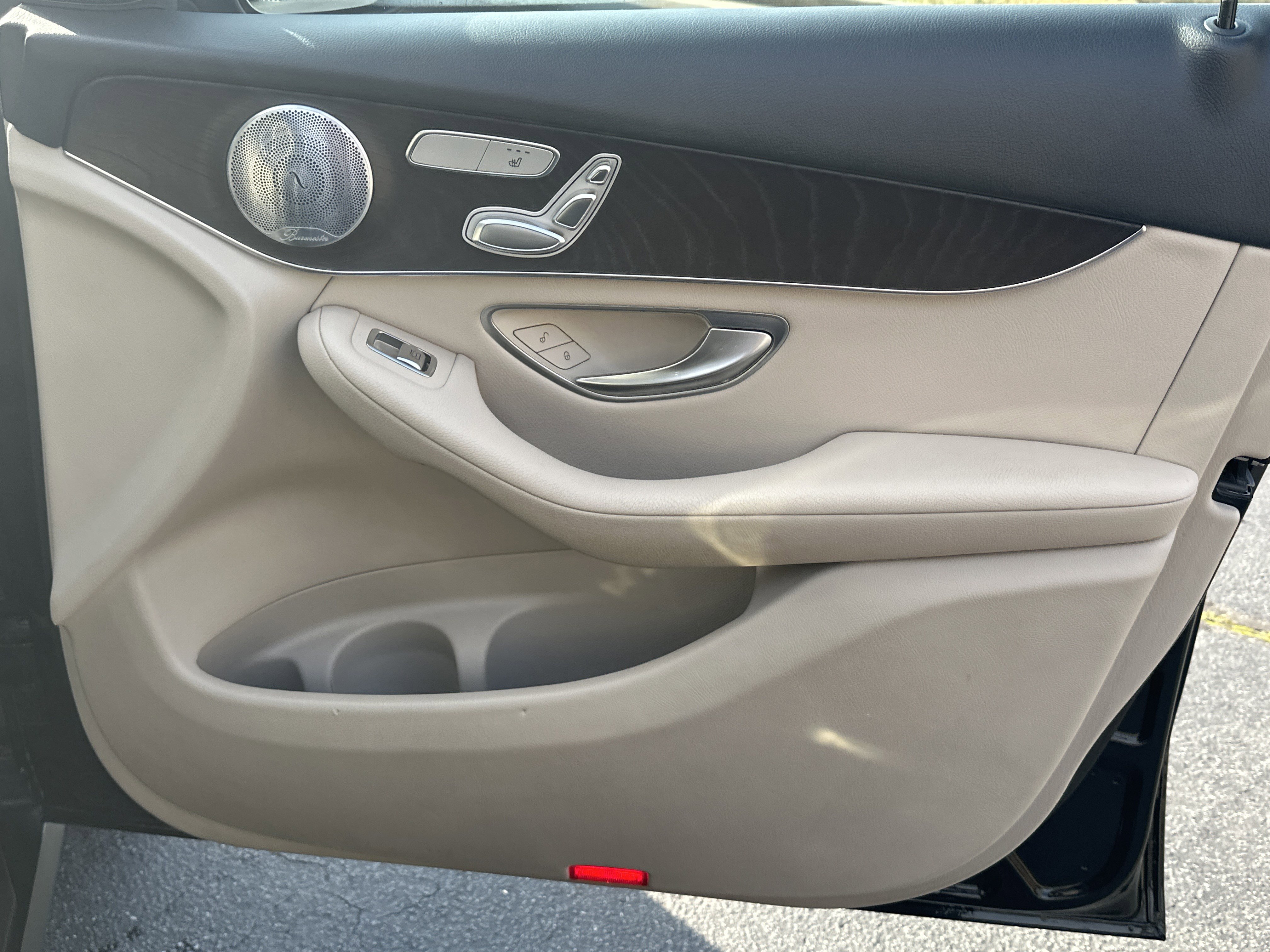 Used 2019 Mercedes-Benz GLC 300 4MATIC image 12