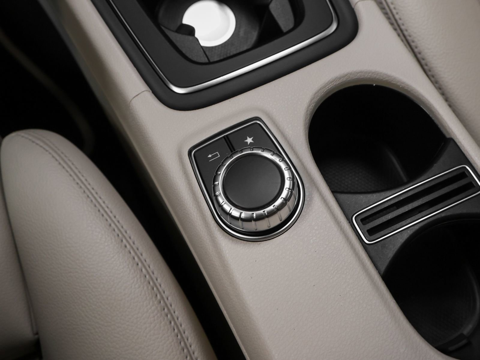 Used 2018 Mercedes-Benz GLA 250 4MATIC image 34