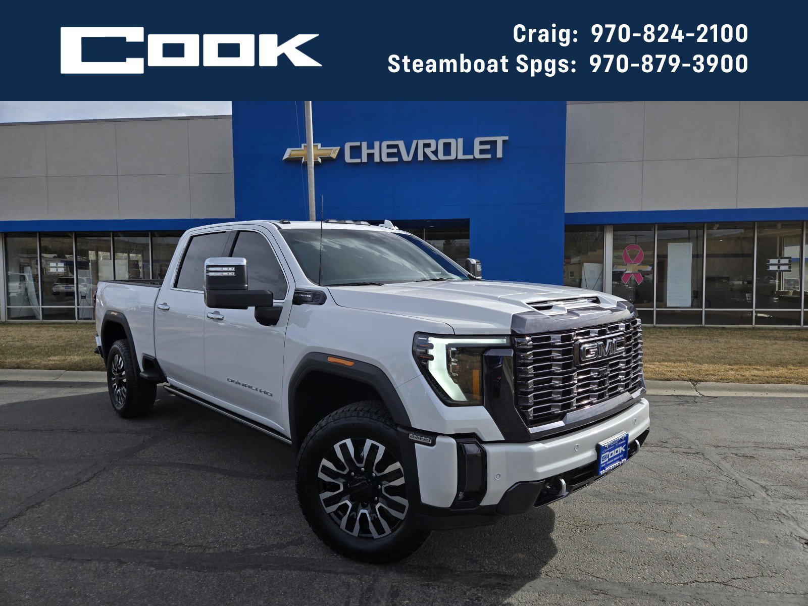 Used 2024 GMC Sierra 2500 Denali Ultimate AWD/4WD image 1
