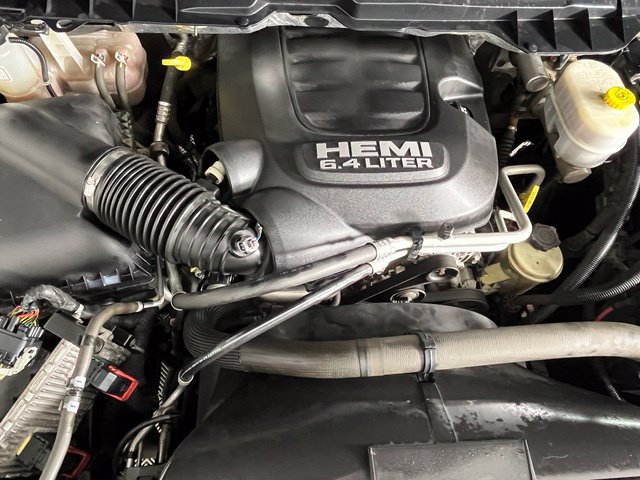 Used 2018 RAM 2500 Big Horn w/ Sport Appearance Group AWD/4WD image 8