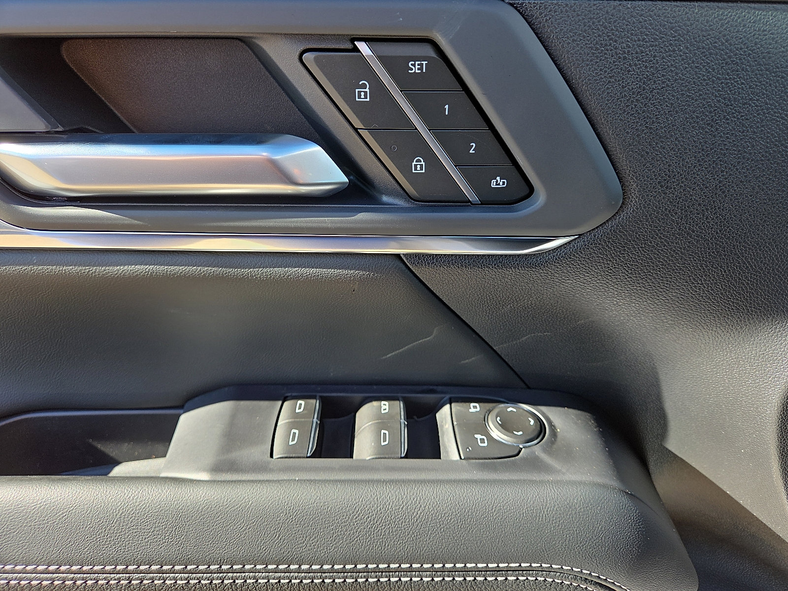 New 2026 GMC Terrain Denali w/ LPO, Floor Liner Package image 10