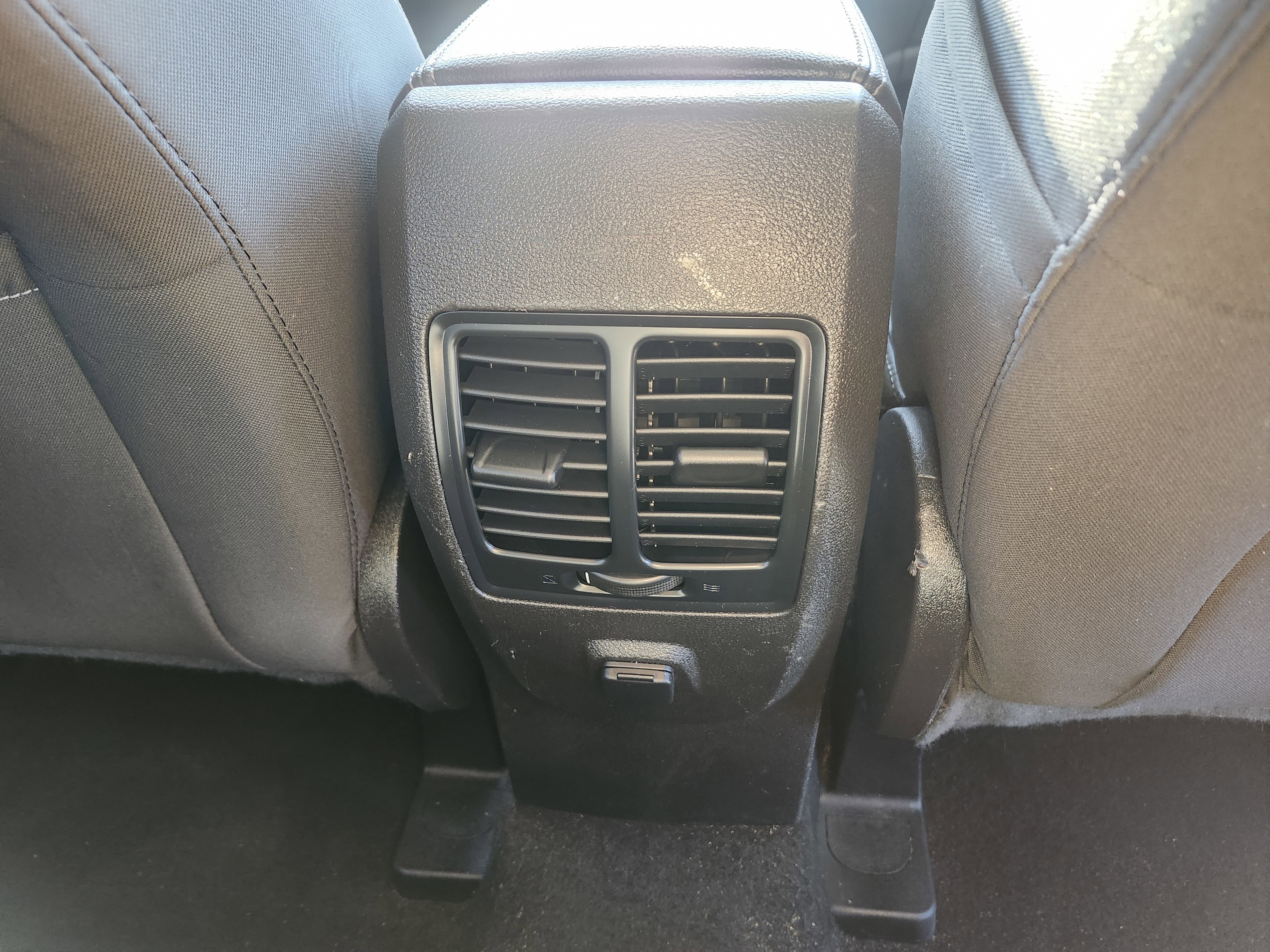 Used 2017 Ford Escape SE FWD image 20