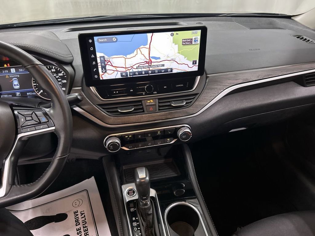 Used 2023 Nissan Altima 2.5 SV w/ SV Premium Package AWD/4WD image 19