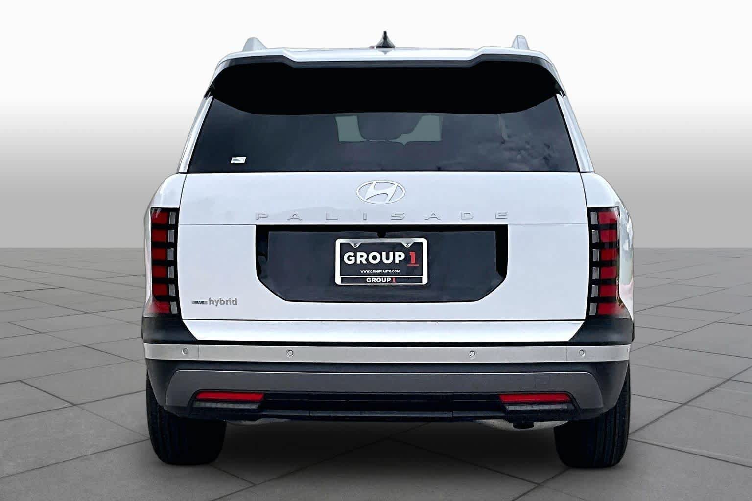 Used 2026 Hyundai Palisade SEL Premium FWD image 5
