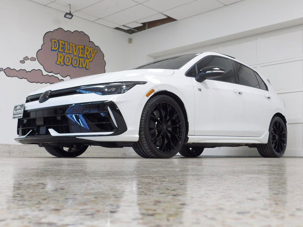 Used 2025 Volkswagen Golf R image 7