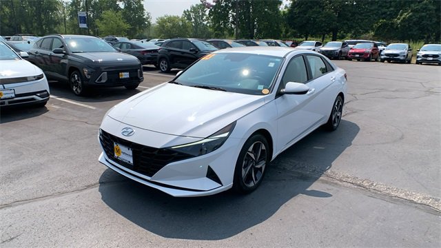 Used 2023 Hyundai Elantra SEL w/ Convenience Package