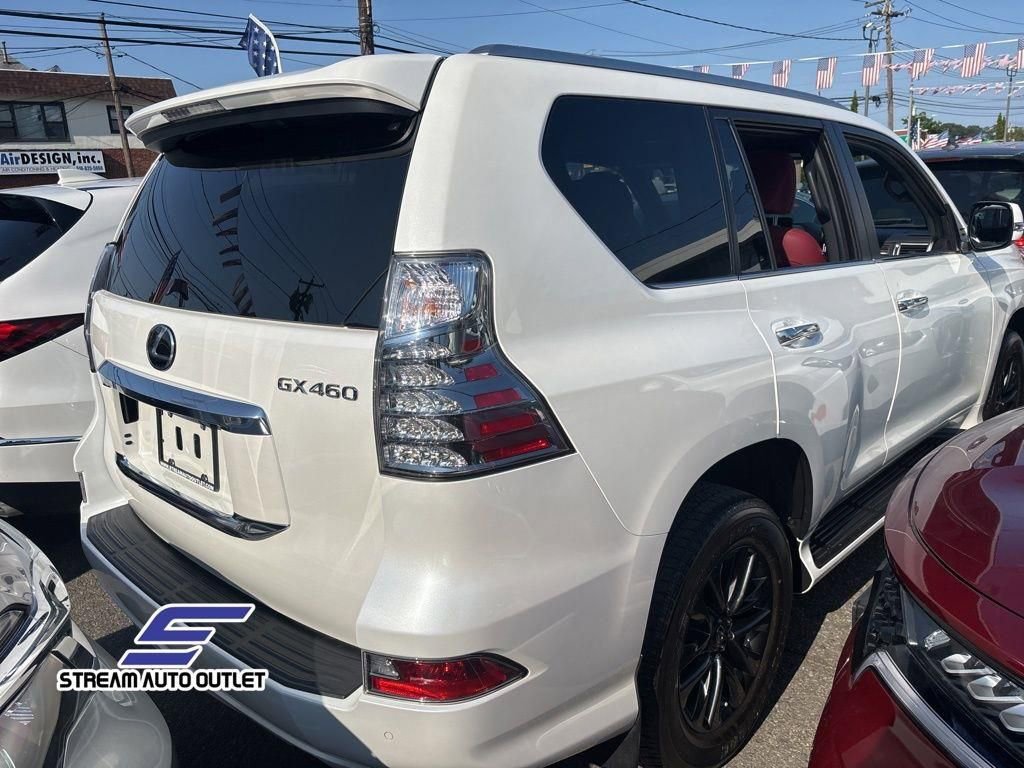 Used 2023 Lexus GX 460 Premium w/ Premium Package image 5