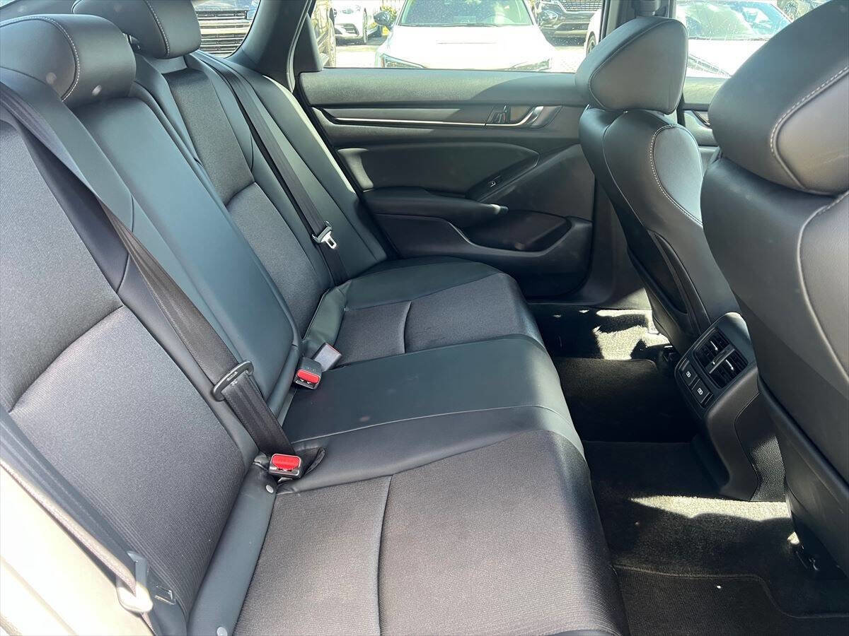 Used 2022 Honda Accord Sport image 9