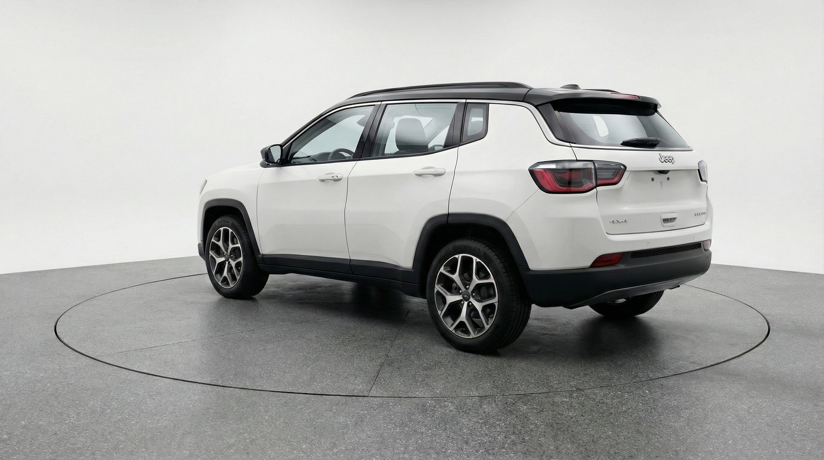 Used 2025 Jeep Compass Limited image 6