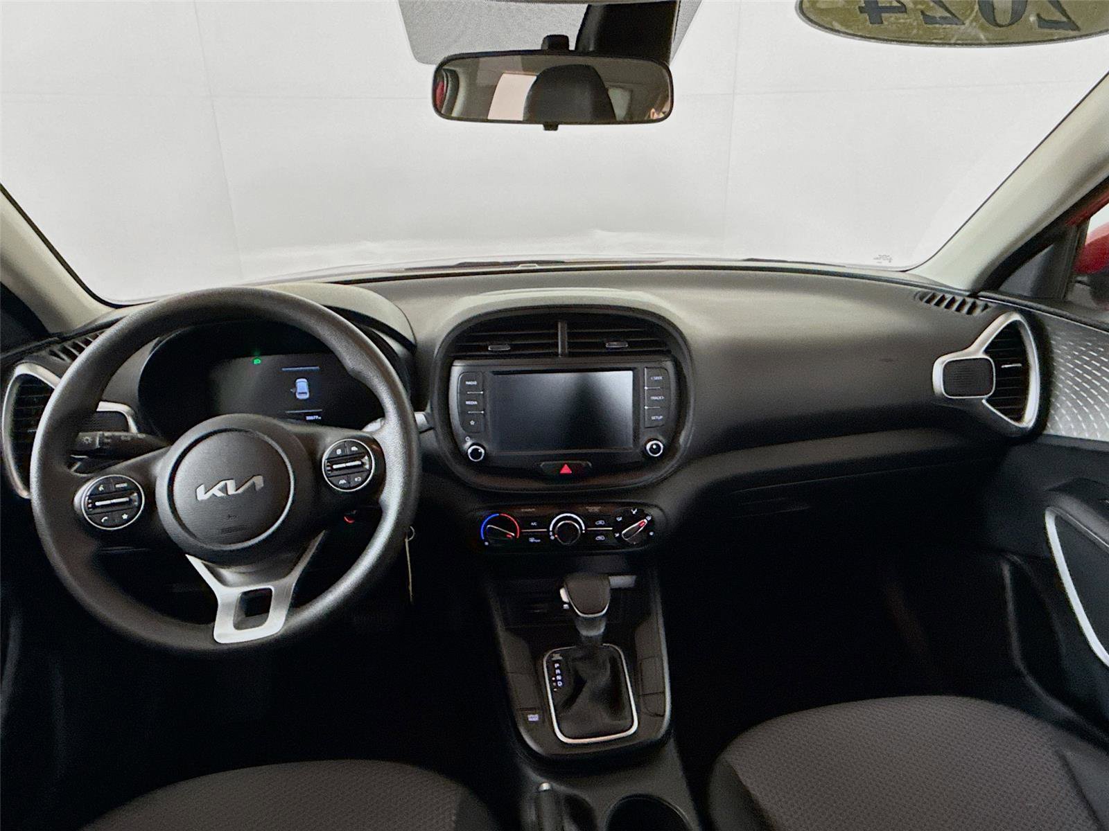 Used 2024 Kia Soul LX w/ LX Technology Package image 21