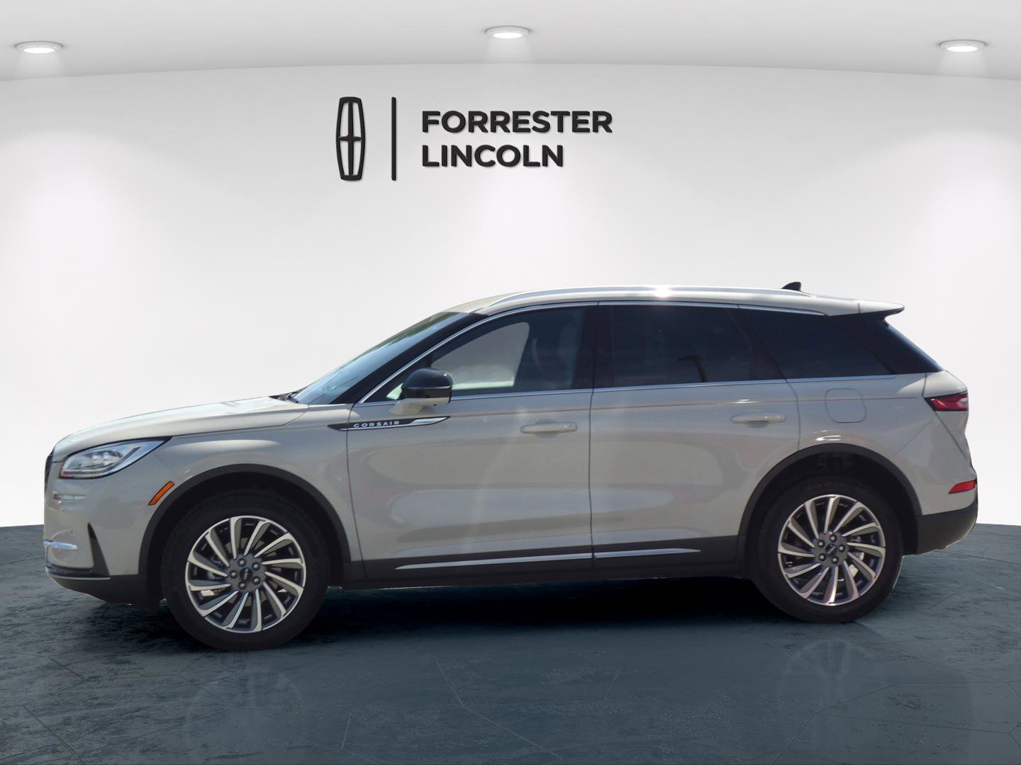 Used 2024 Lincoln Corsair Reserve w/ Equipment Group 201A AWD/4WD image 6