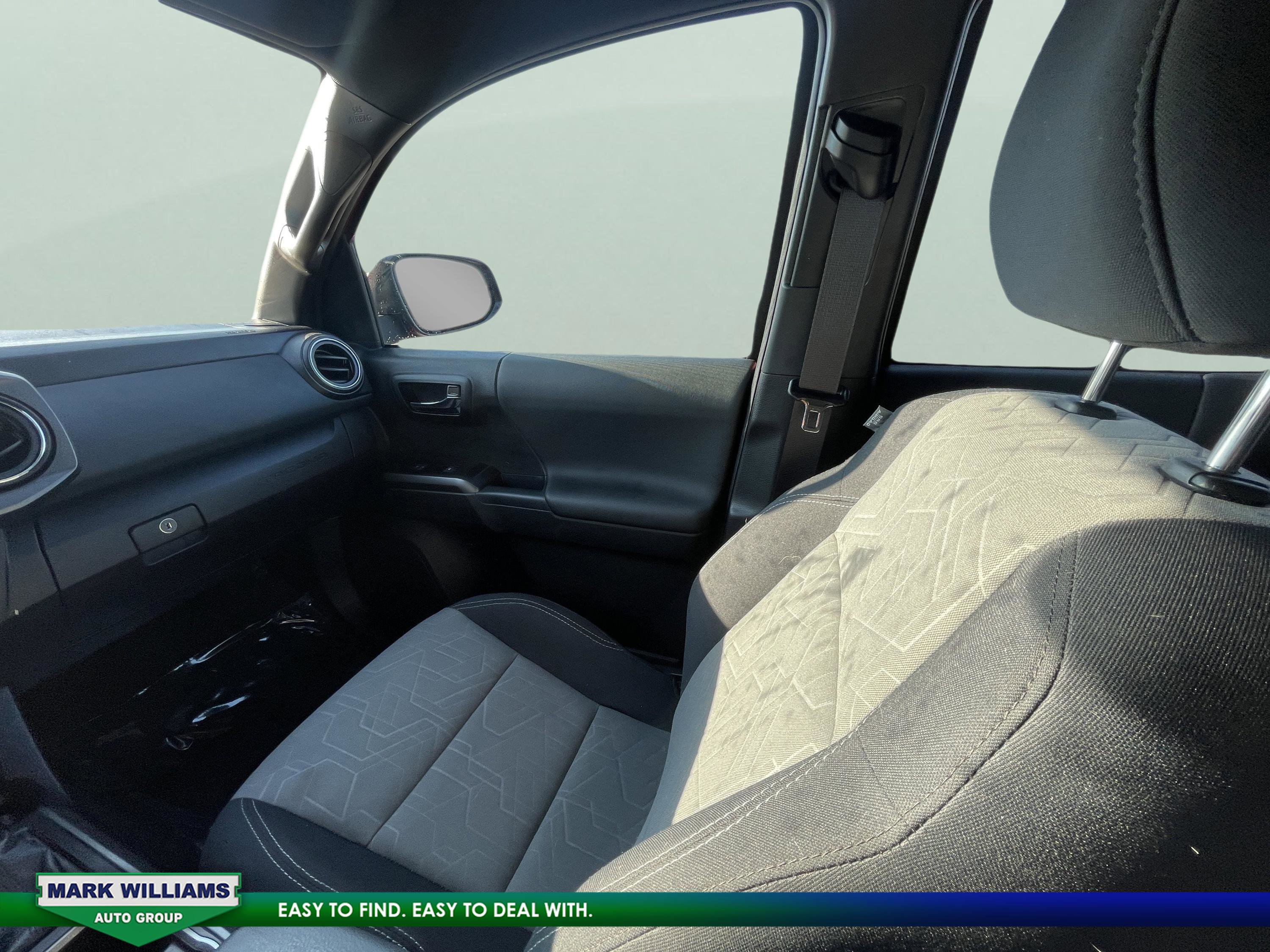 Used 2021 Toyota Tacoma TRD Off-Road image 28