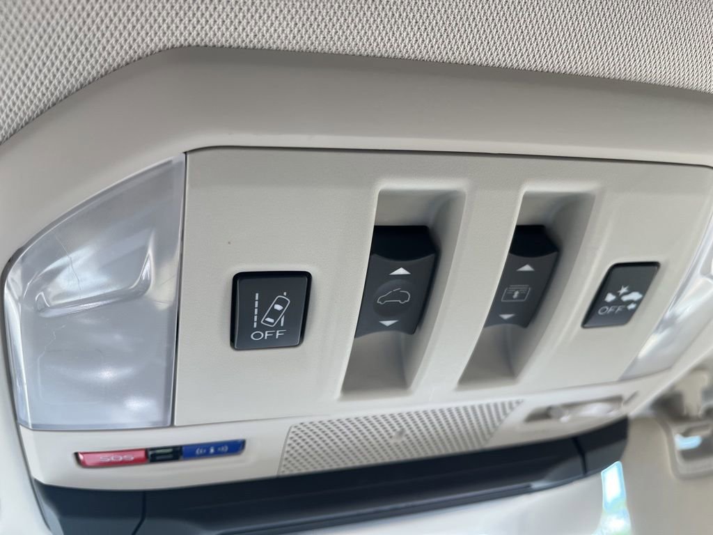 Used 2022 Subaru Ascent Limited w/ Technology Package image 22