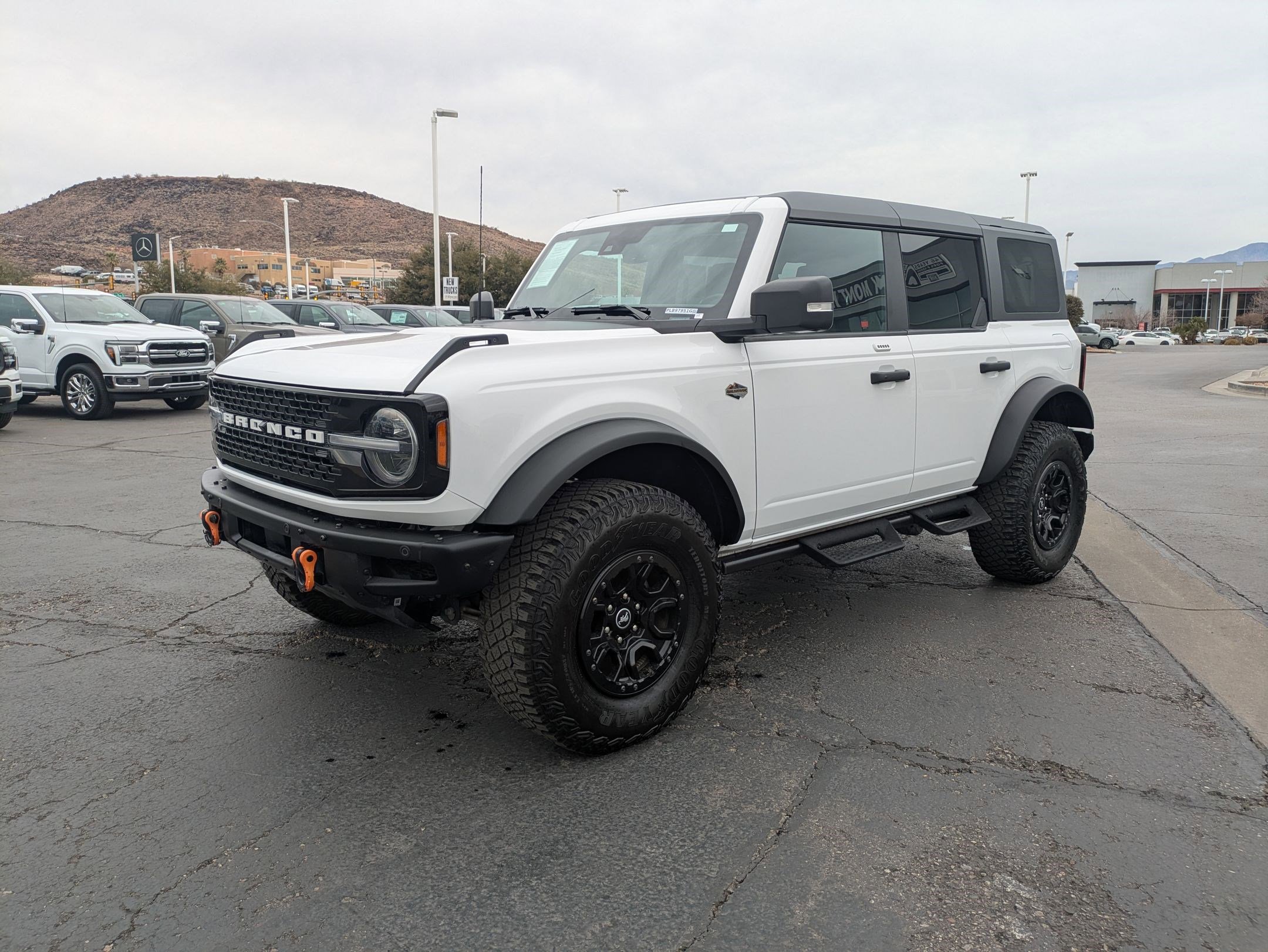 Used 2023 Ford Bronco Wildtrak image 8