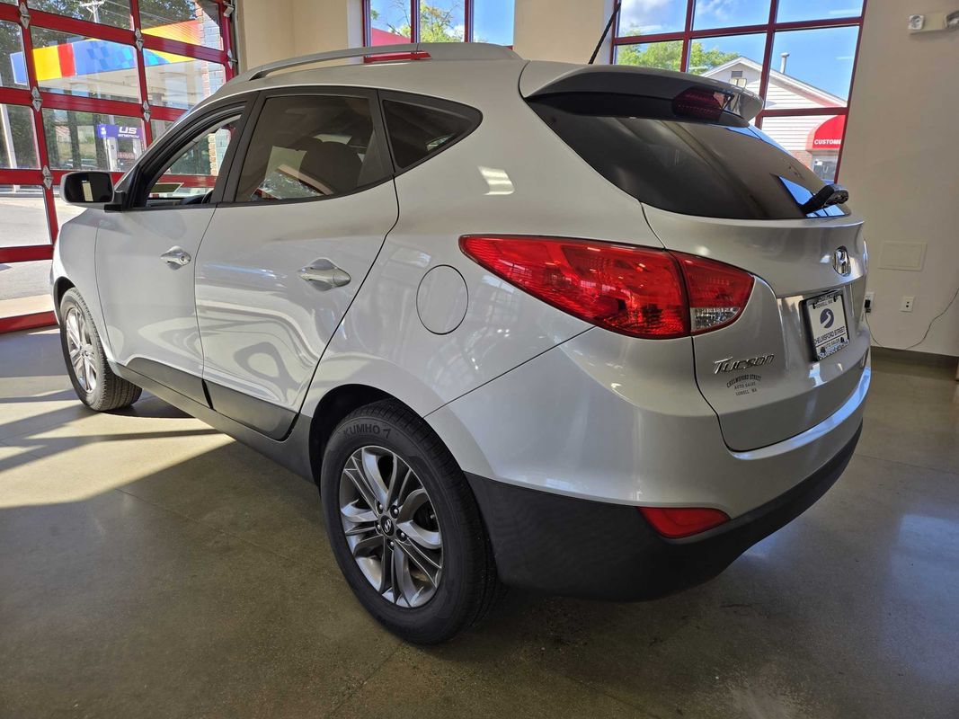 Used 2015 Hyundai Tucson SE AWD/4WD image 5
