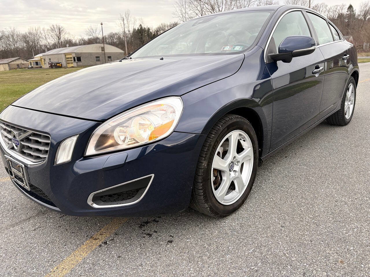 Used 2013 Volvo S60 T5 image 3