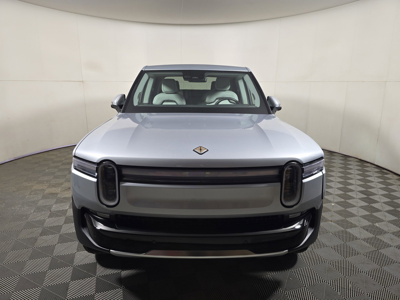 Used 2025 Rivian R1T Adventure AWD/4WD image 8