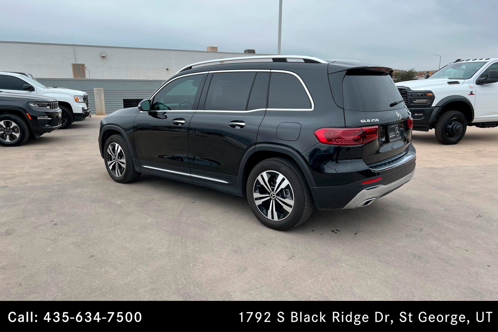 Certified 2025 Mercedes-Benz GLB 250 4MATIC image 3