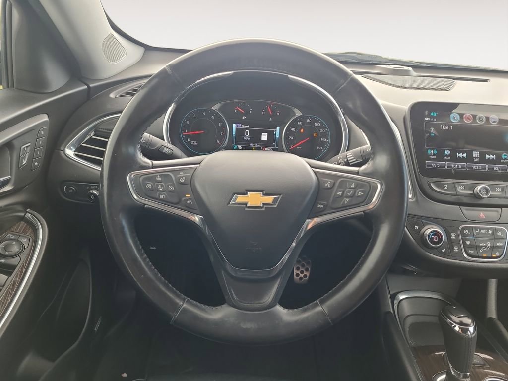 Used 2017 Chevrolet Malibu Premier w/ Premier Sun and Wheel Package FWD image 12