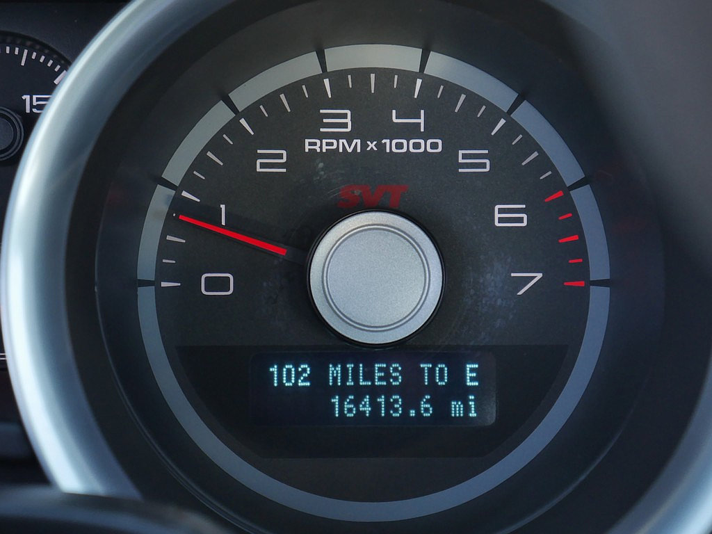 Used 2010 Ford Mustang Shelby GT500 RWD image 31