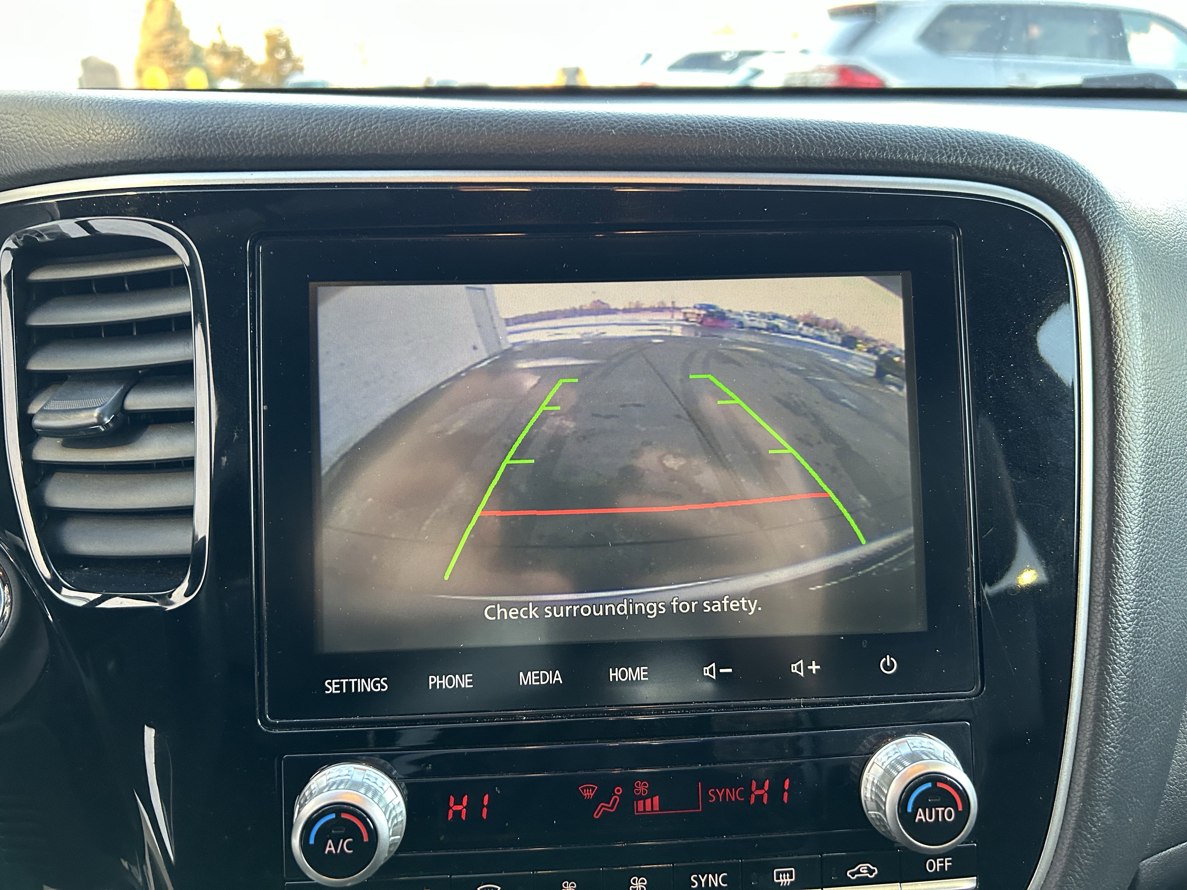 Used 2020 Mitsubishi Outlander LE image 26