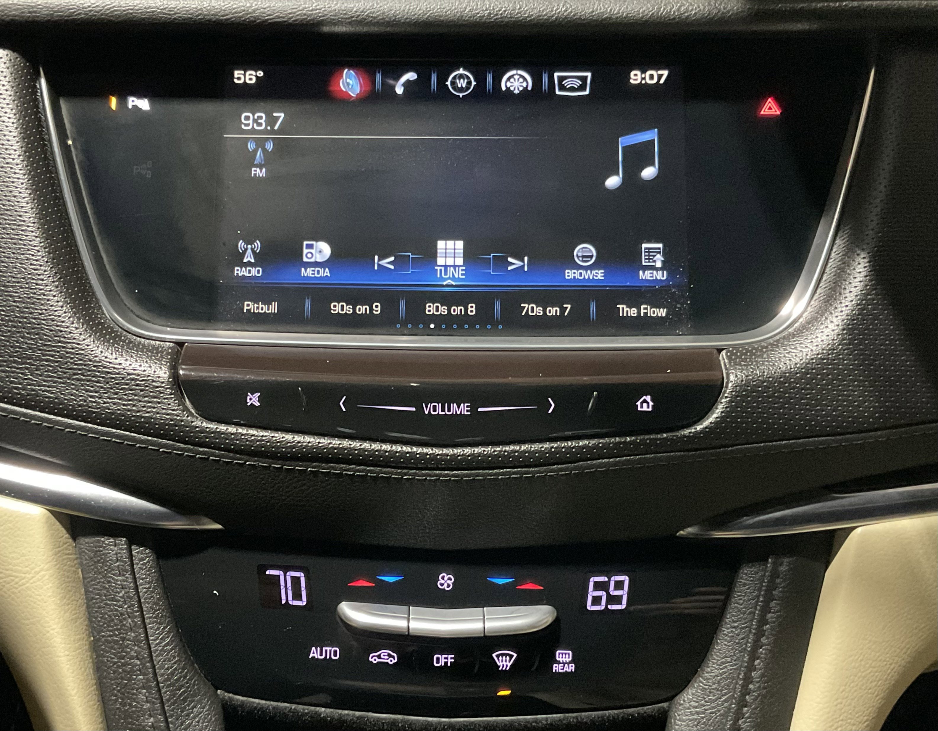 Used 2017 Cadillac XT5 FWD image 16