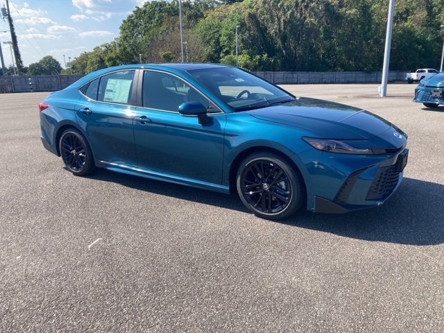 New 2026 Toyota Camry SE image 1