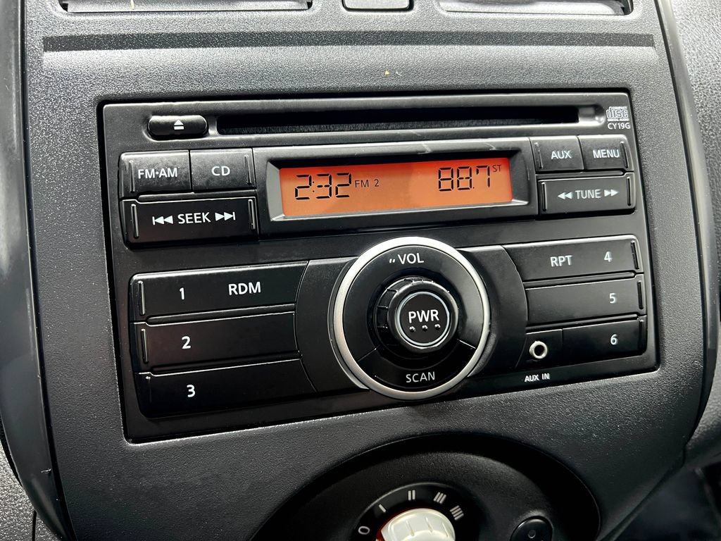 Used 2014 Nissan Versa S FWD image 22